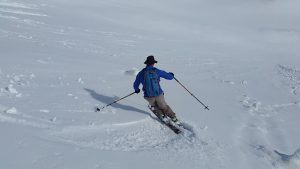 Wintersport ski&euml;n sneeuw